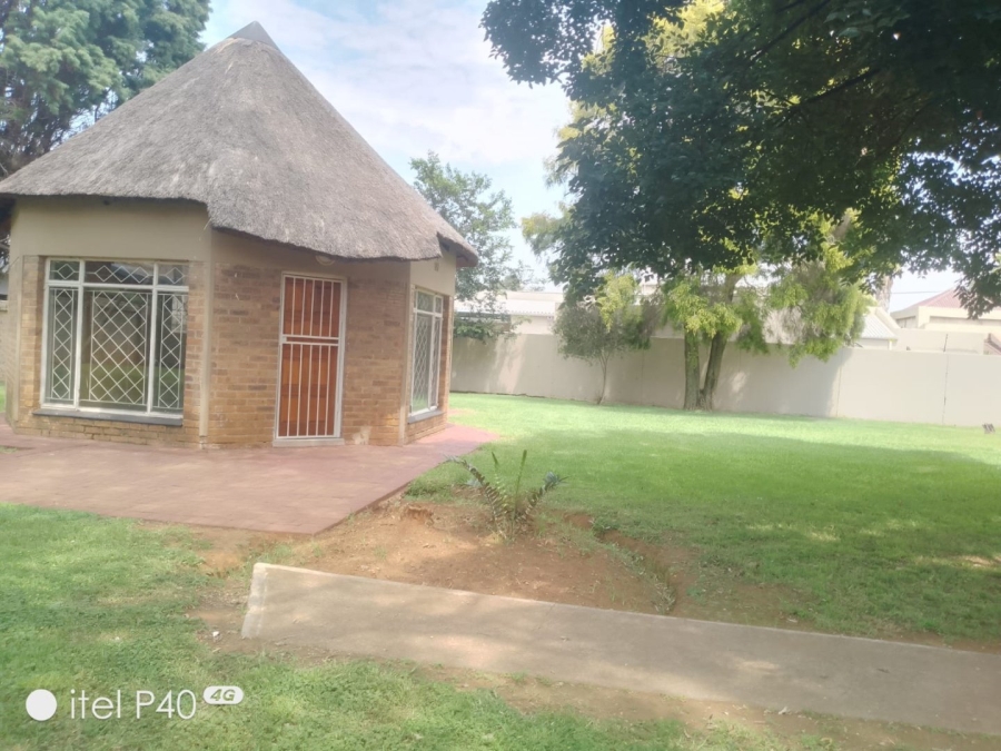 3 Bedroom Property for Sale in Sonneveld Gauteng