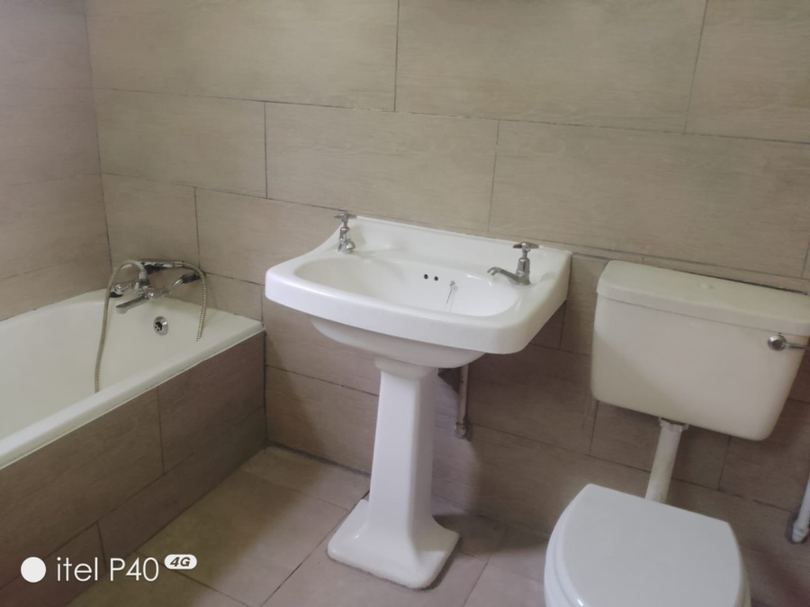 3 Bedroom Property for Sale in Sonneveld Gauteng