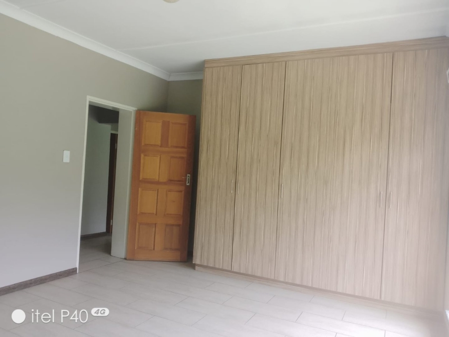 3 Bedroom Property for Sale in Sonneveld Gauteng