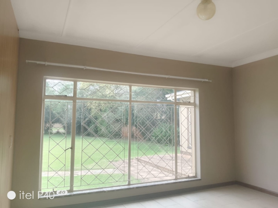 3 Bedroom Property for Sale in Sonneveld Gauteng