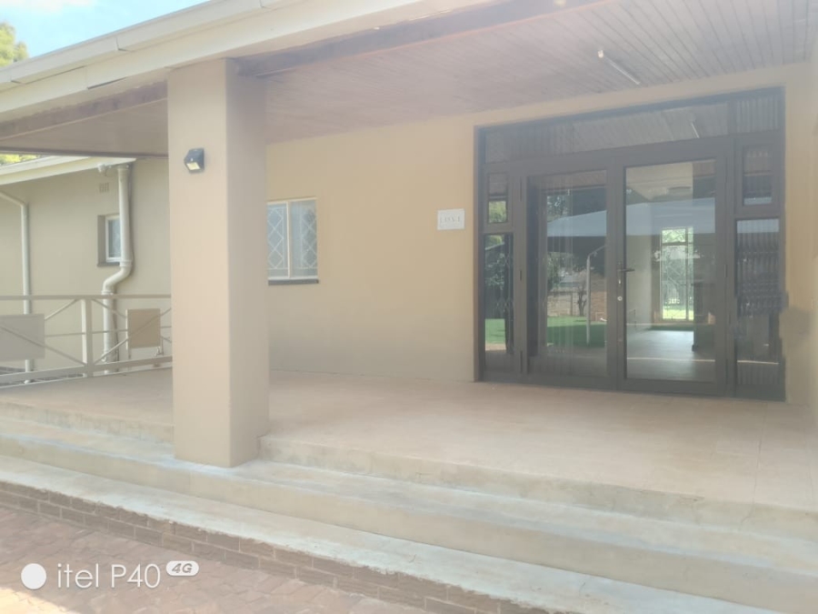 3 Bedroom Property for Sale in Sonneveld Gauteng