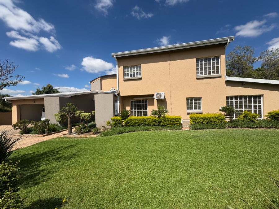 4 Bedroom Property for Sale in Garsfontein Gauteng