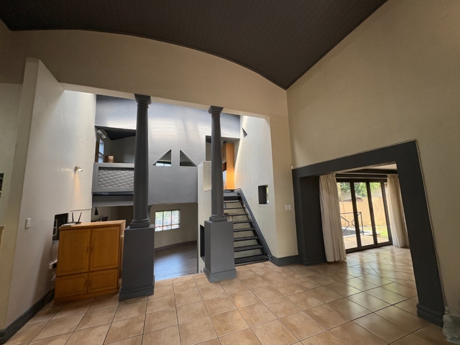 4 Bedroom Property for Sale in Garsfontein Gauteng