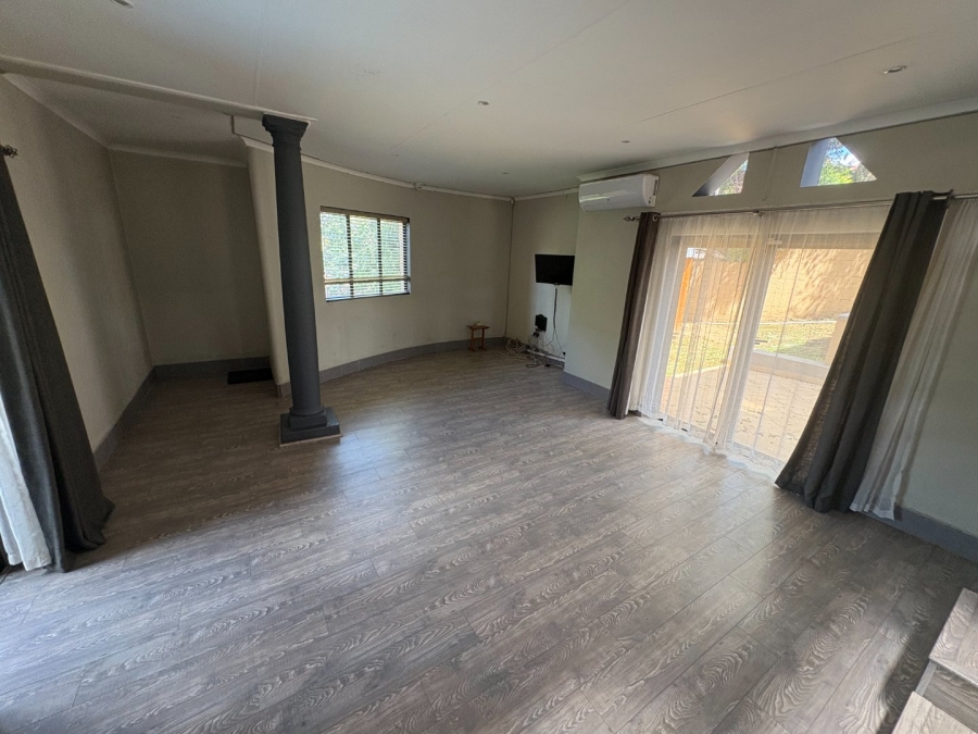 4 Bedroom Property for Sale in Garsfontein Gauteng