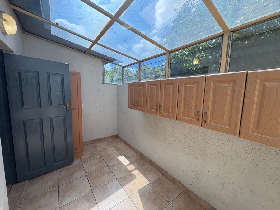 4 Bedroom Property for Sale in Garsfontein Gauteng