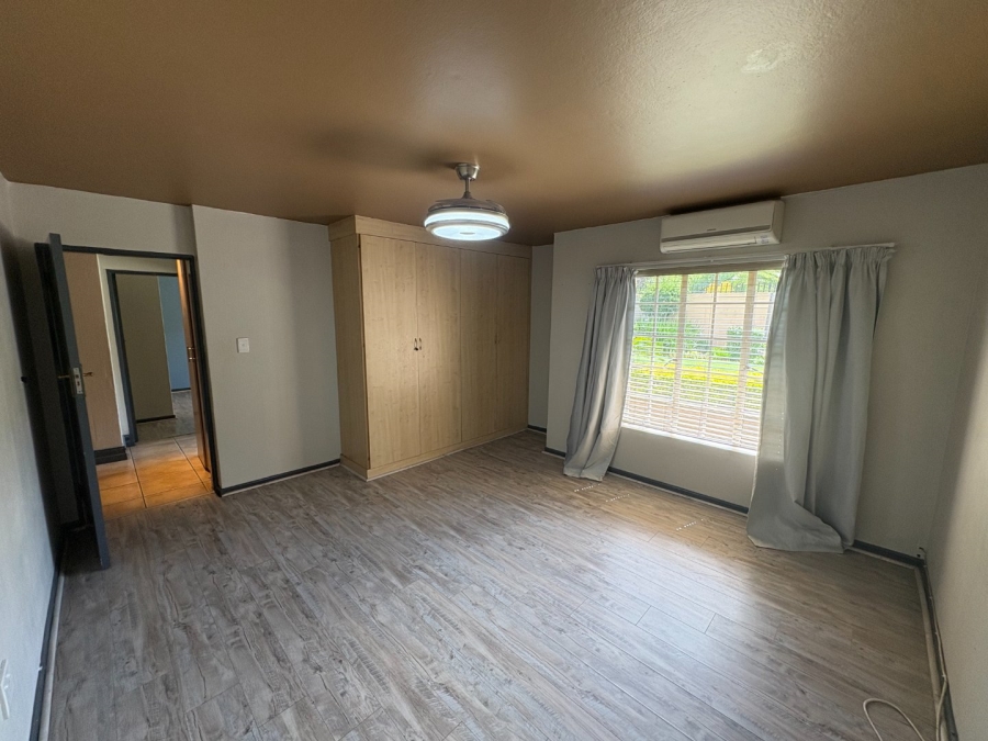 4 Bedroom Property for Sale in Garsfontein Gauteng