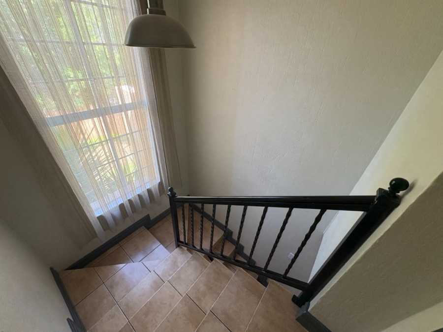 4 Bedroom Property for Sale in Garsfontein Gauteng