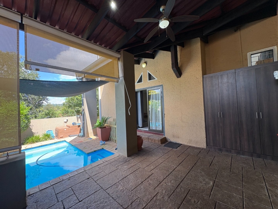 4 Bedroom Property for Sale in Garsfontein Gauteng