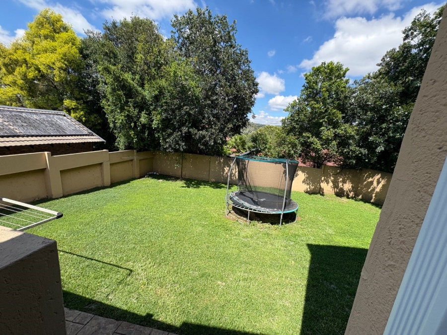 4 Bedroom Property for Sale in Garsfontein Gauteng