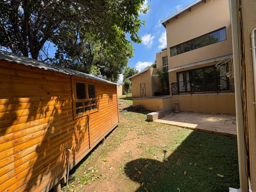 4 Bedroom Property for Sale in Garsfontein Gauteng