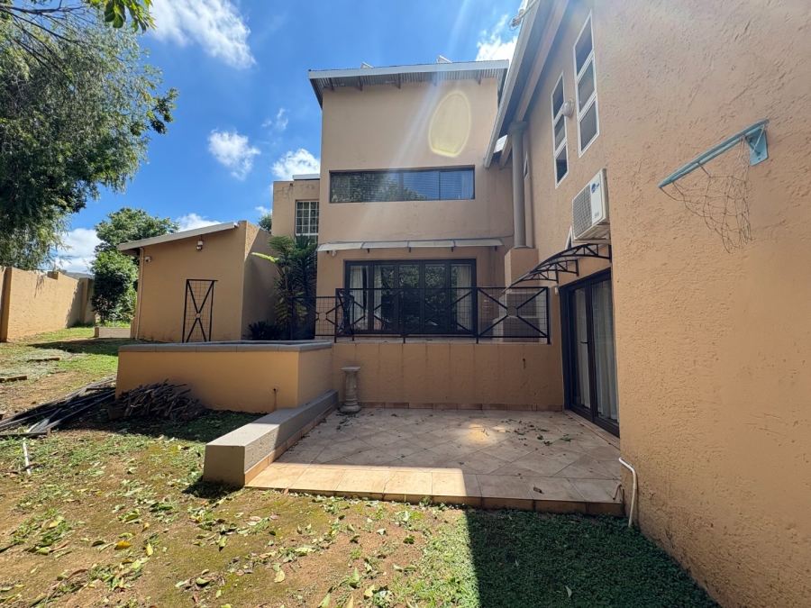 4 Bedroom Property for Sale in Garsfontein Gauteng