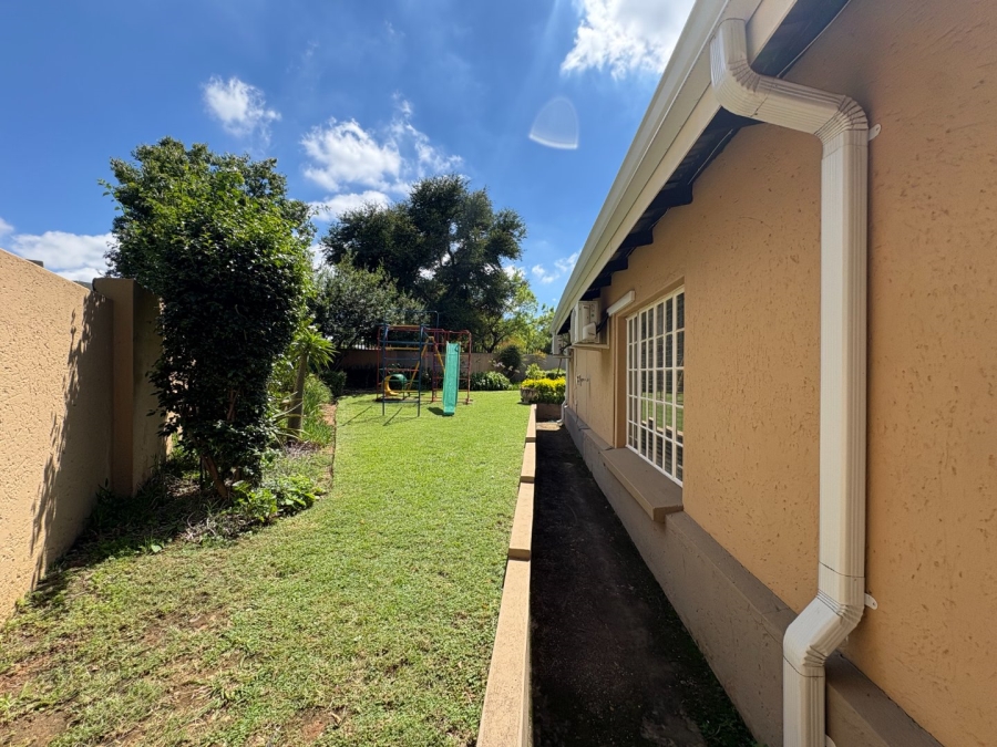 4 Bedroom Property for Sale in Garsfontein Gauteng