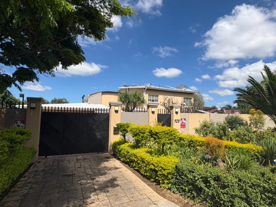 4 Bedroom Property for Sale in Garsfontein Gauteng