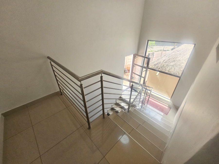 To Let 2 Bedroom Property for Rent in Groenkloof Gauteng