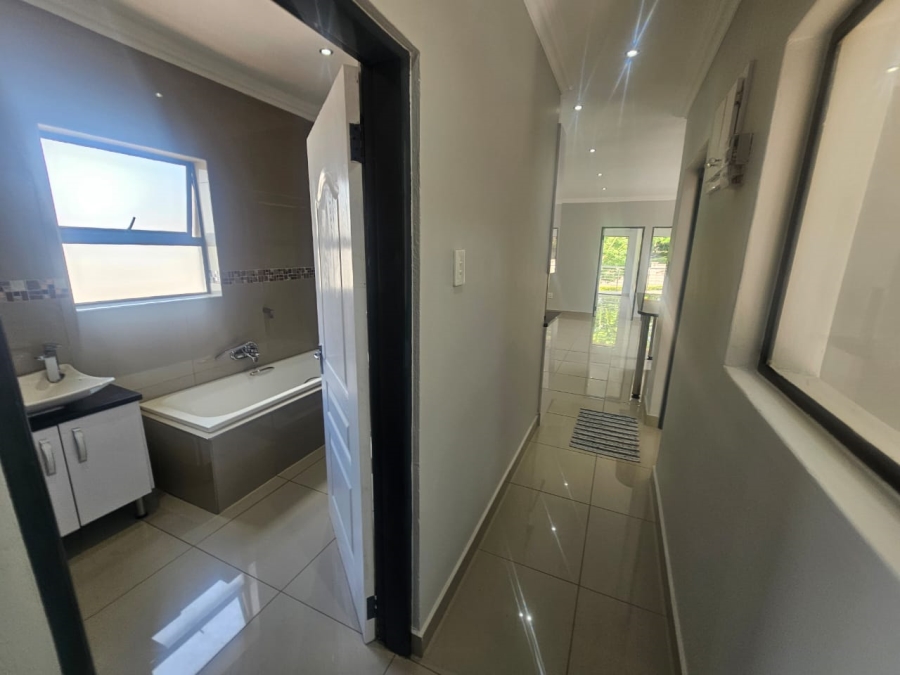 To Let 2 Bedroom Property for Rent in Groenkloof Gauteng
