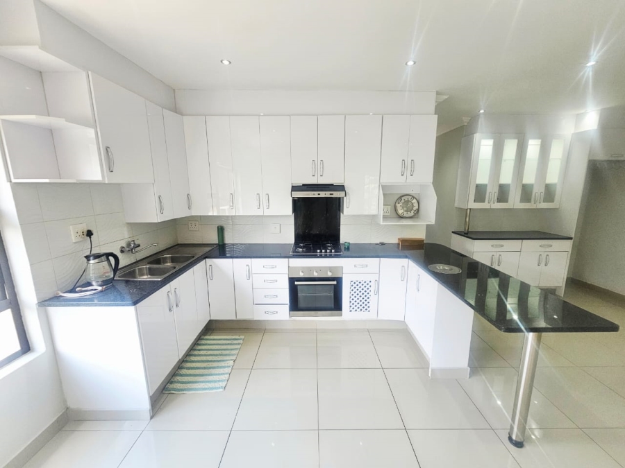 To Let 2 Bedroom Property for Rent in Groenkloof Gauteng