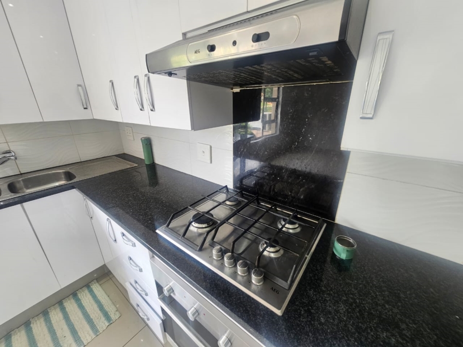 To Let 2 Bedroom Property for Rent in Groenkloof Gauteng