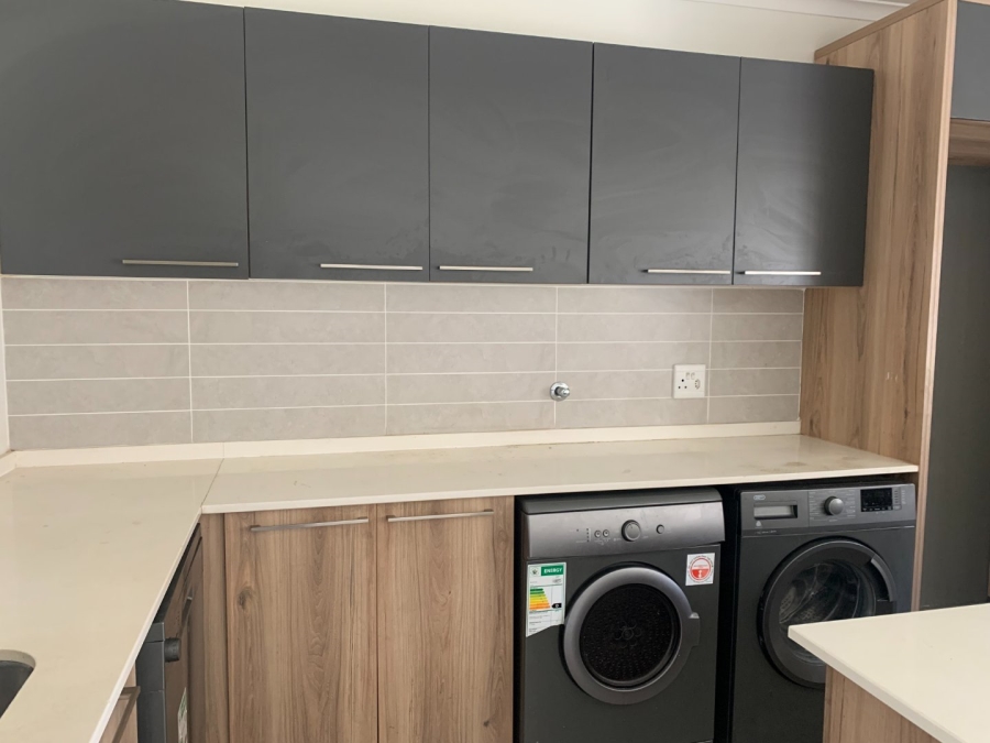 To Let 3 Bedroom Property for Rent in Glen Marais Gauteng