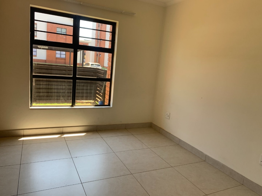 To Let 3 Bedroom Property for Rent in Glen Marais Gauteng