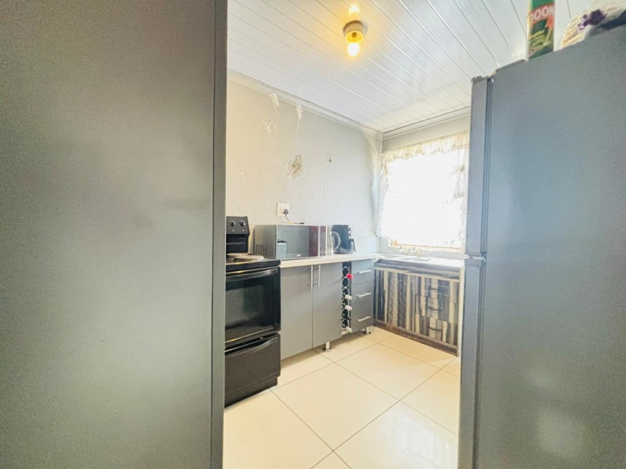 2 Bedroom Property for Sale in Palm Springs Gauteng