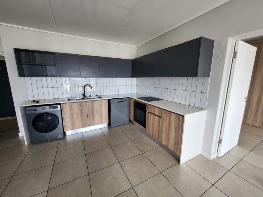 To Let 2 Bedroom Property for Rent in Aspen Hills Gauteng