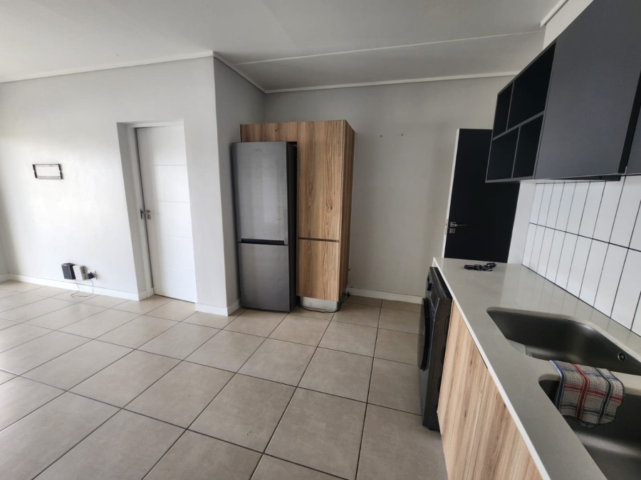 To Let 2 Bedroom Property for Rent in Aspen Hills Gauteng