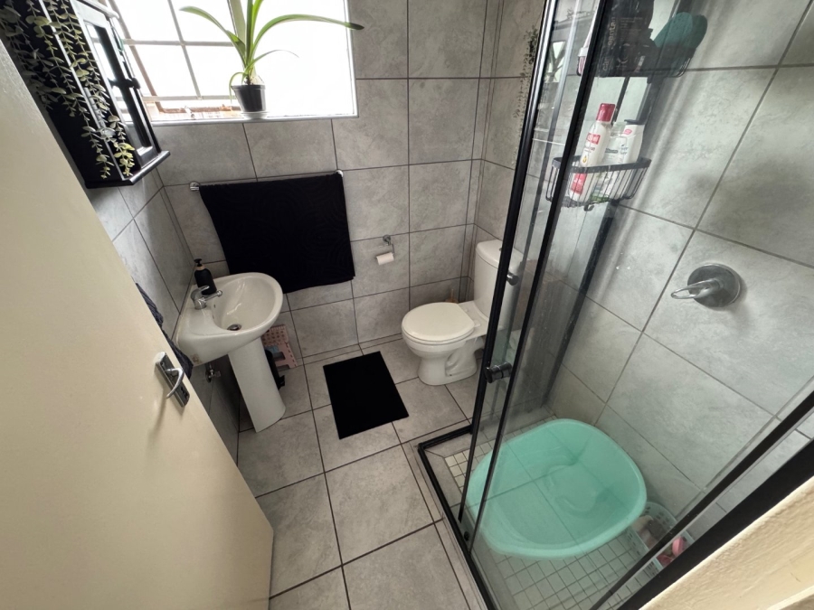 2 Bedroom Property for Sale in Van Riebeeck Park Gauteng