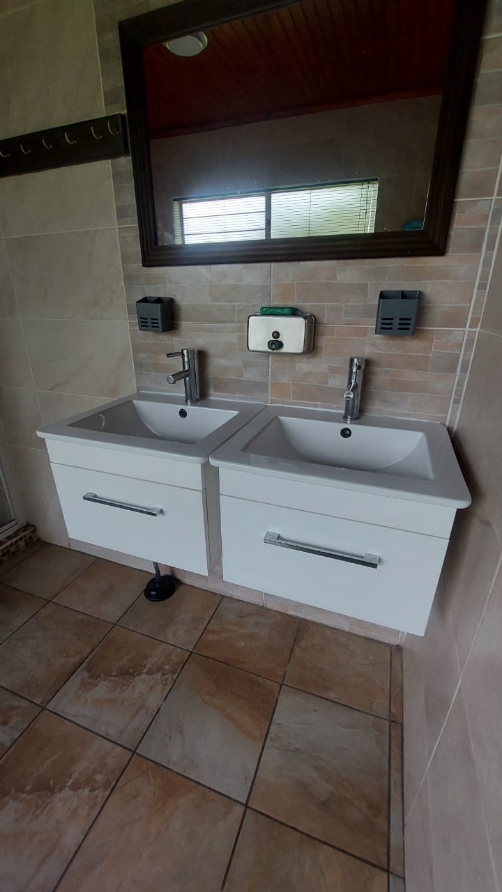  Bedroom Property for Sale in Freeway Park Gauteng