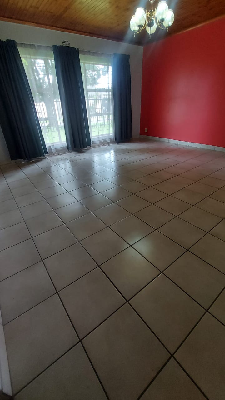  Bedroom Property for Sale in Freeway Park Gauteng