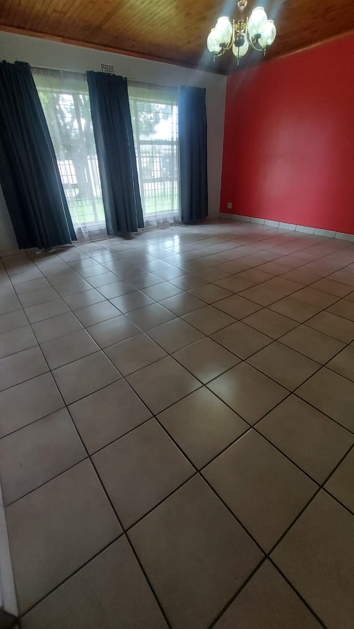  Bedroom Property for Sale in Freeway Park Gauteng