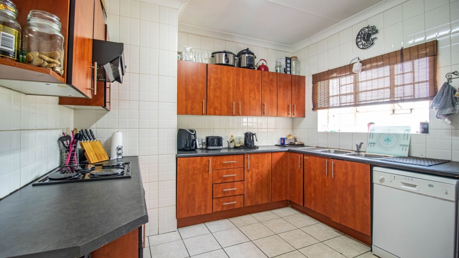 To Let 3 Bedroom Property for Rent in Primrose Gauteng