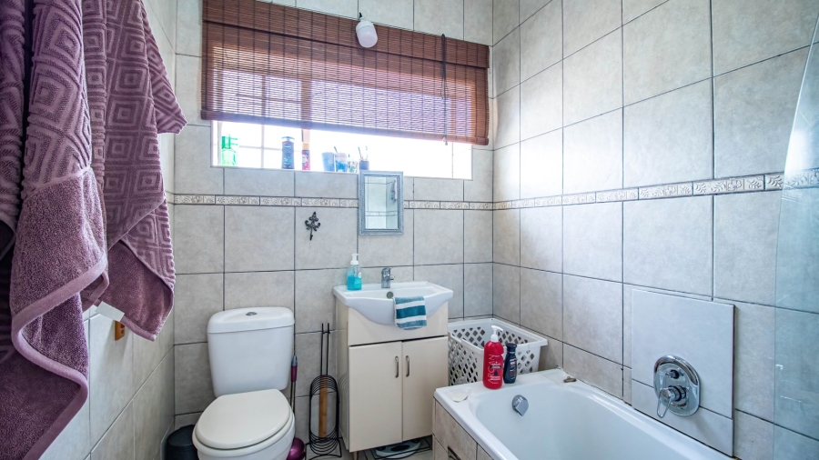 To Let 3 Bedroom Property for Rent in Primrose Gauteng