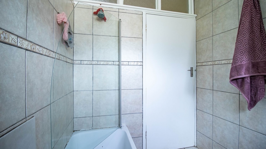 To Let 3 Bedroom Property for Rent in Primrose Gauteng