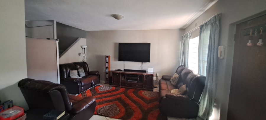 To Let 2 Bedroom Property for Rent in Eastleigh Gauteng