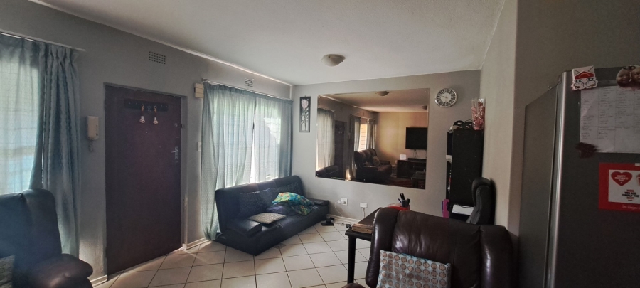 To Let 2 Bedroom Property for Rent in Eastleigh Gauteng