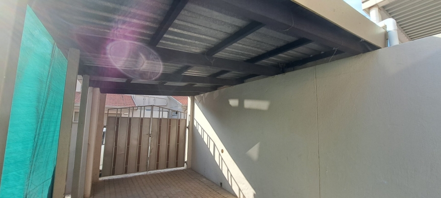 To Let 2 Bedroom Property for Rent in Eastleigh Gauteng