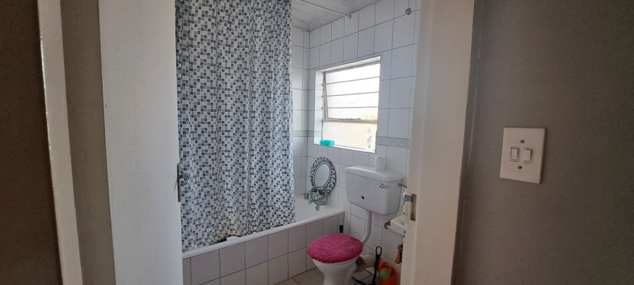 To Let 2 Bedroom Property for Rent in Eastleigh Gauteng