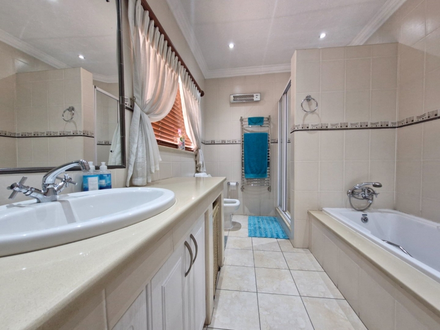 4 Bedroom Property for Sale in Sunward Park Gauteng