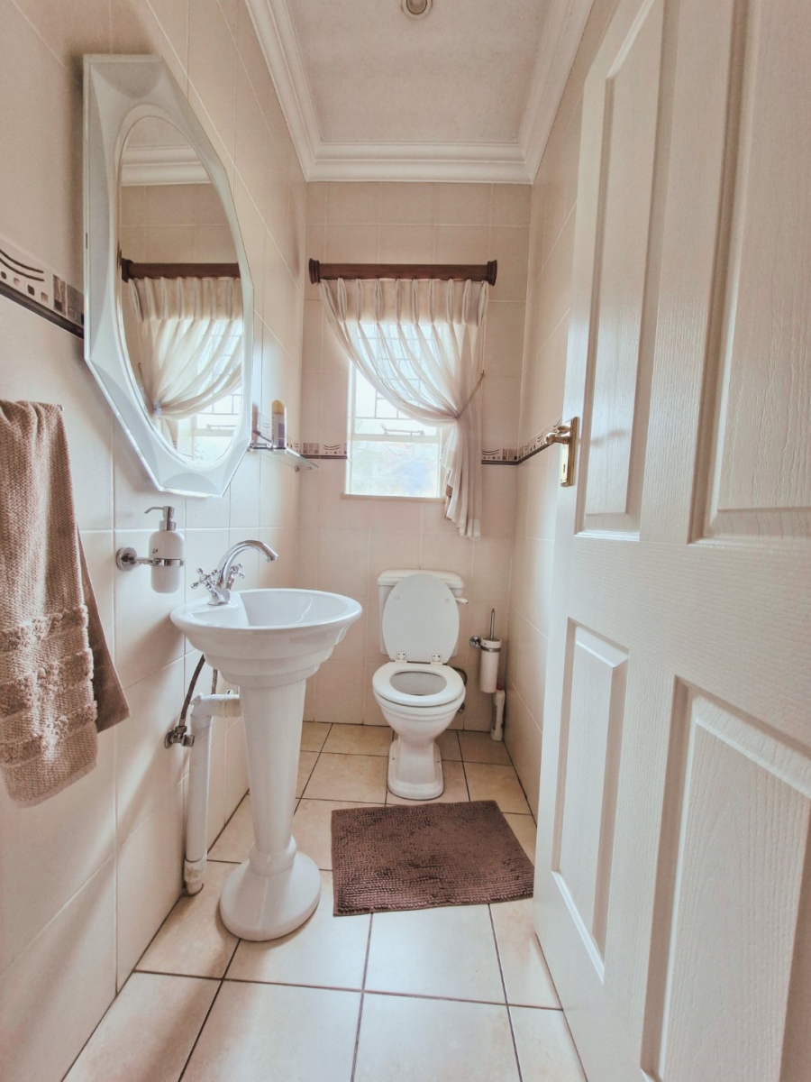 4 Bedroom Property for Sale in Sunward Park Gauteng