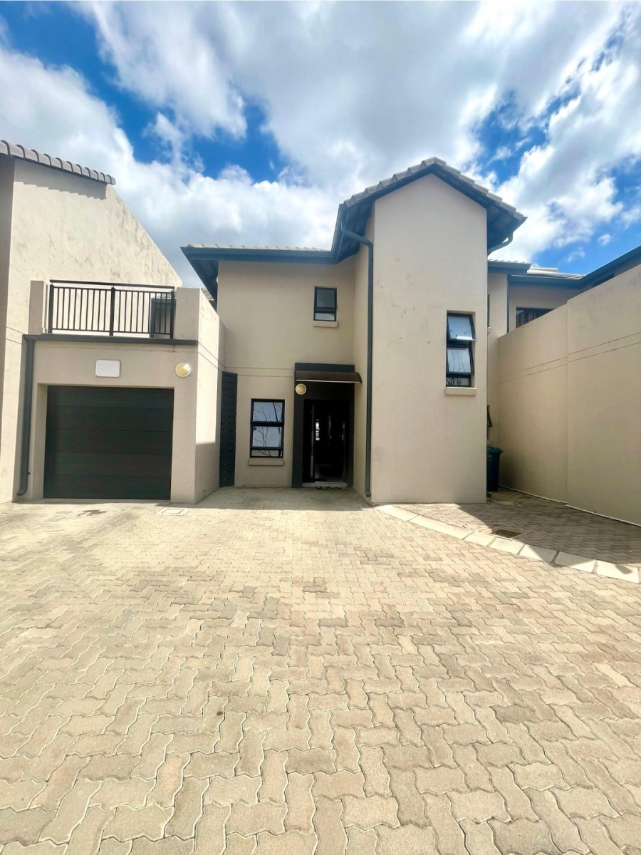 3 Bedroom Property for Sale in Raslouw Gauteng
