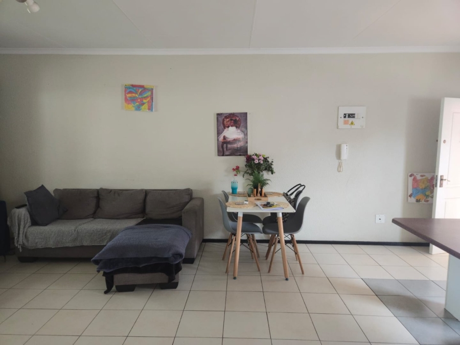 To Let 2 Bedroom Property for Rent in Sunnyridge Gauteng