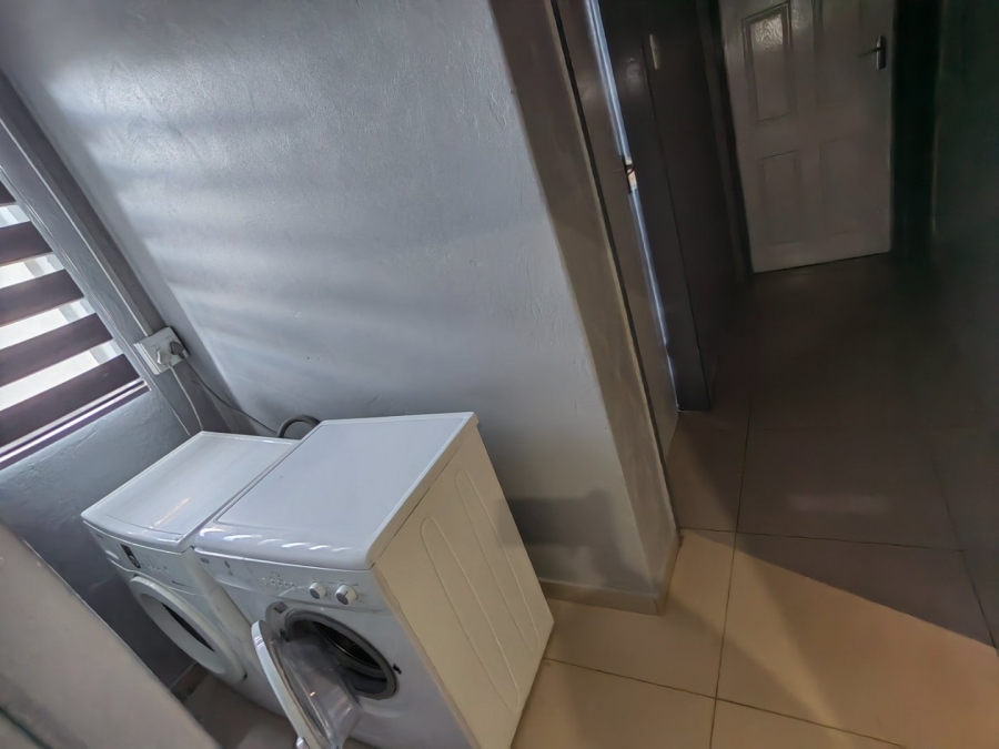 12 Bedroom Property for Sale in Brixton Gauteng