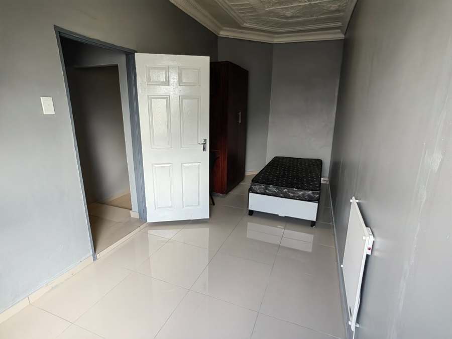 12 Bedroom Property for Sale in Brixton Gauteng