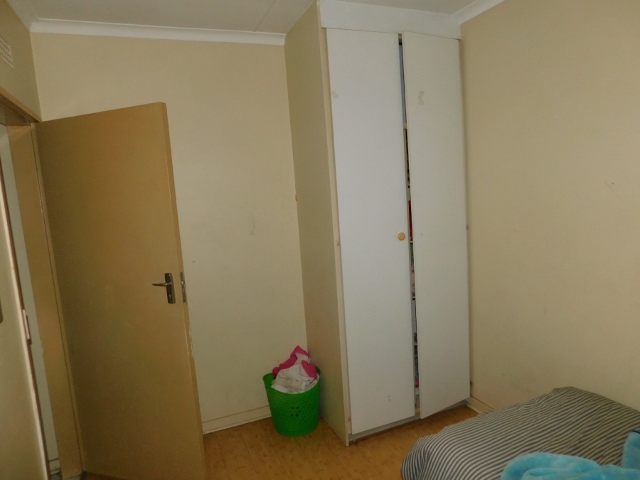 To Let 2 Bedroom Property for Rent in Buccleuch Gauteng