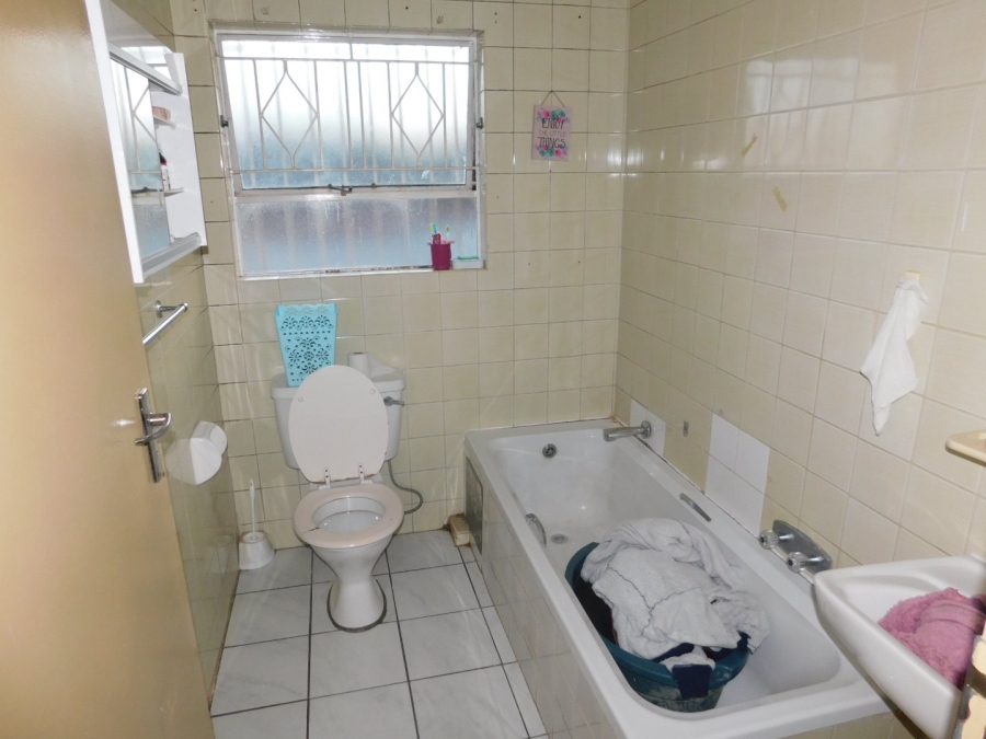 To Let 2 Bedroom Property for Rent in Buccleuch Gauteng