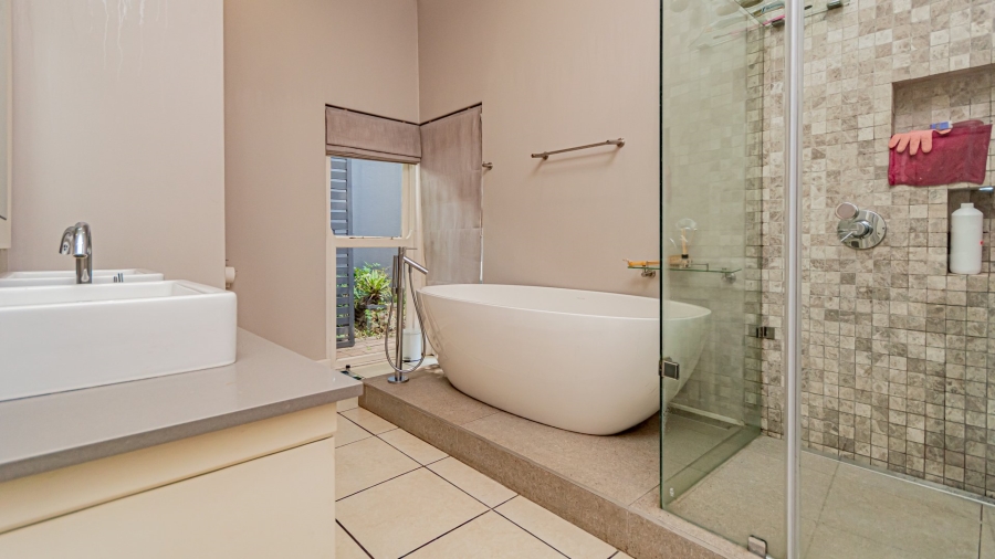  Bedroom Property for Sale in Midstream Estate Gauteng