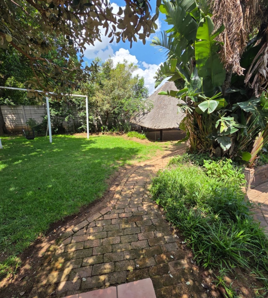 To Let 3 Bedroom Property for Rent in Halfway Gardens Gauteng