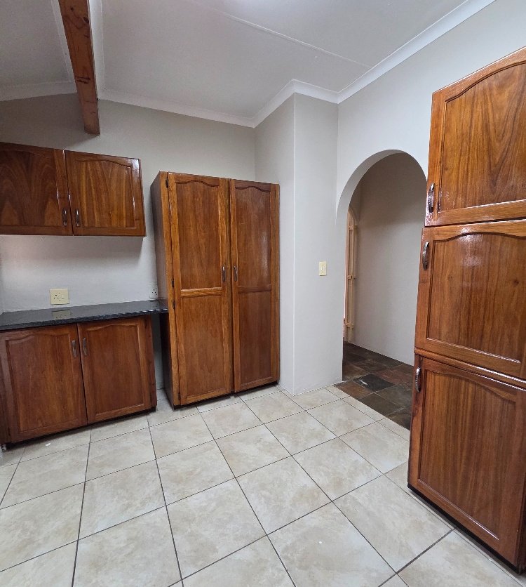 To Let 3 Bedroom Property for Rent in Halfway Gardens Gauteng