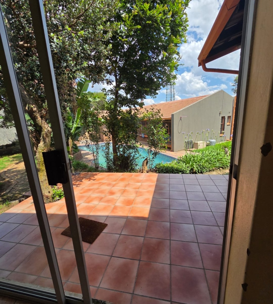 To Let 3 Bedroom Property for Rent in Halfway Gardens Gauteng