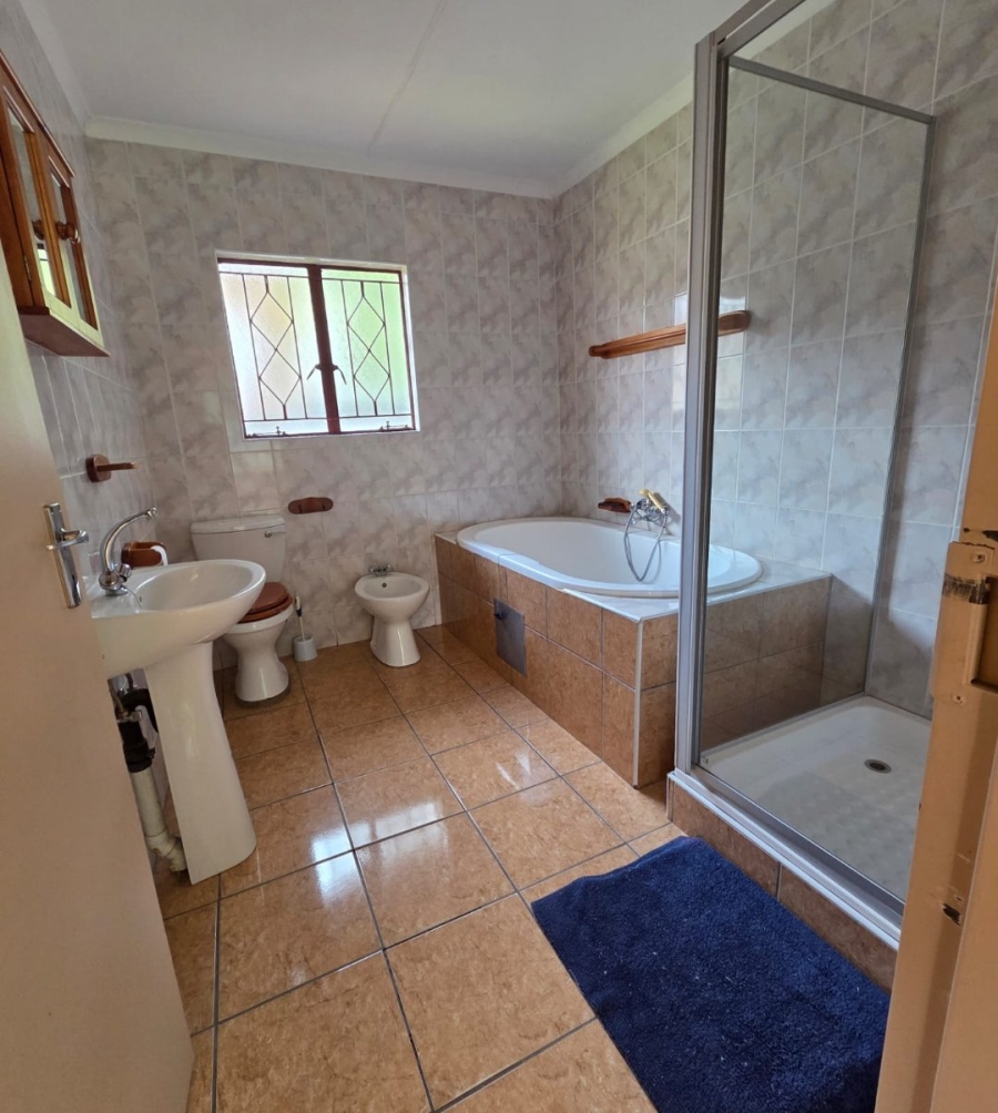 To Let 3 Bedroom Property for Rent in Halfway Gardens Gauteng